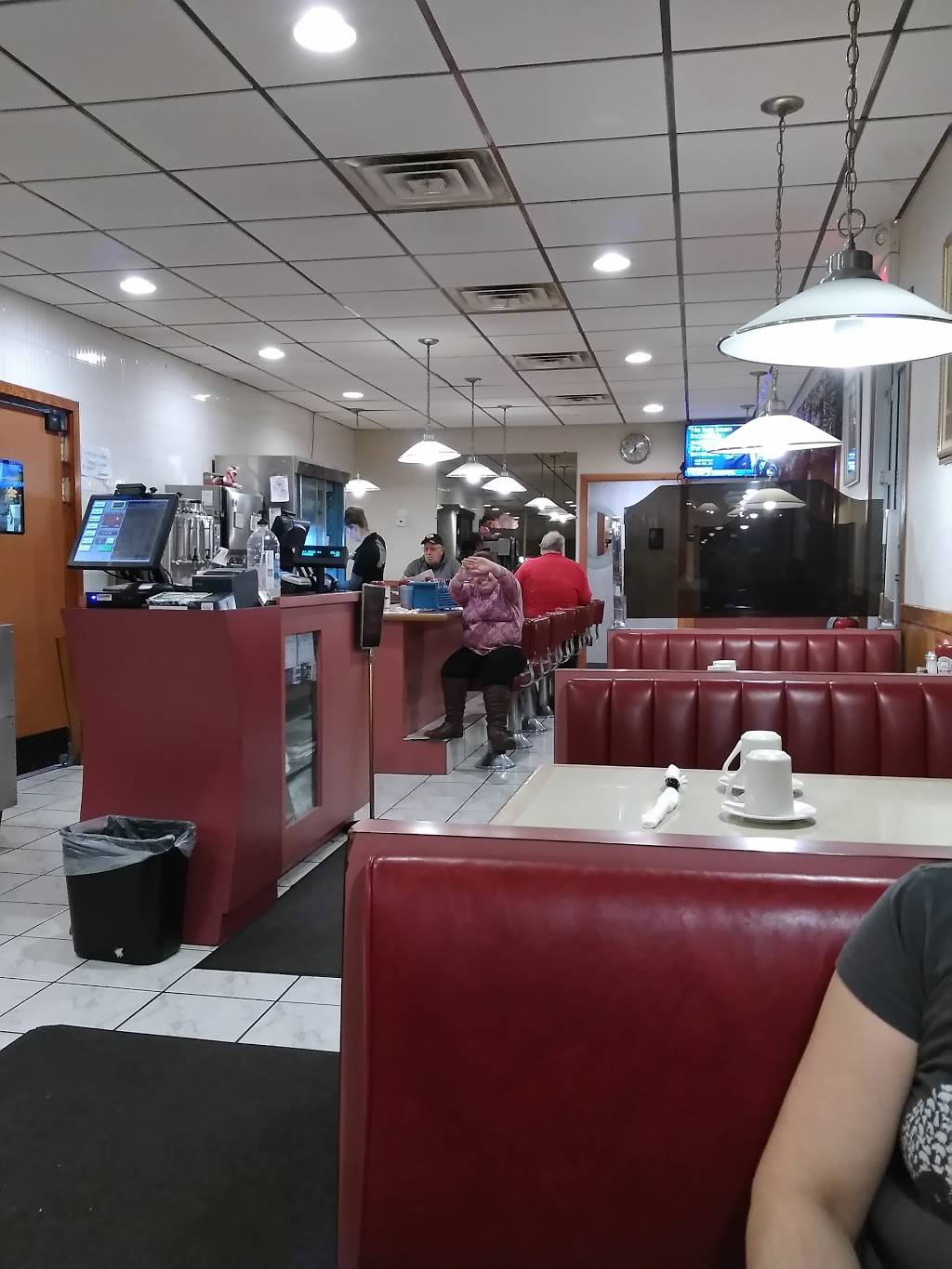 Sunset Family Restaurant | restaurant | 6560 Perkiomen Ave, Birdsboro, PA 19508, USA | 6105821574 OR +1 610-582-1574