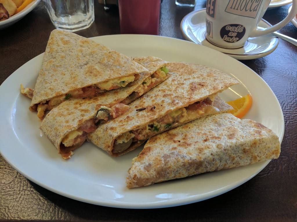 Harmony Pastry Shop & Cafe | bakery | 2541 Highway 24 North, RR4, Simcoe, ON N3Y 4K3, Canada | 5194266760 OR +1 519-426-6760