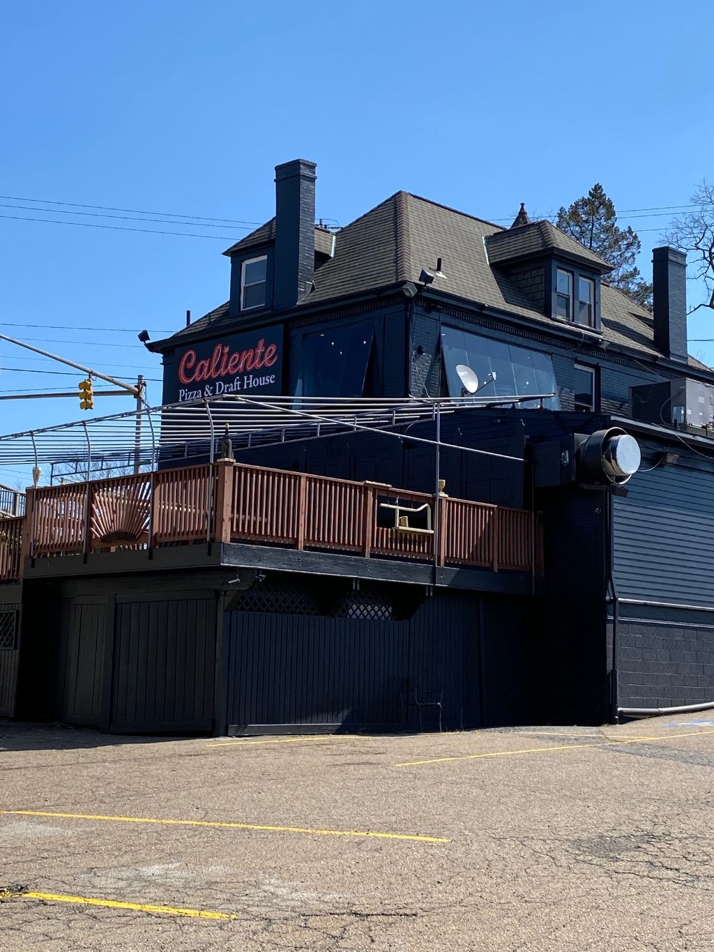 Caliente Pizza & Draft House | restaurant | 288 W Steuben St, Pittsburgh, PA 15205, USA | 4126856222 OR +1 412-685-6222