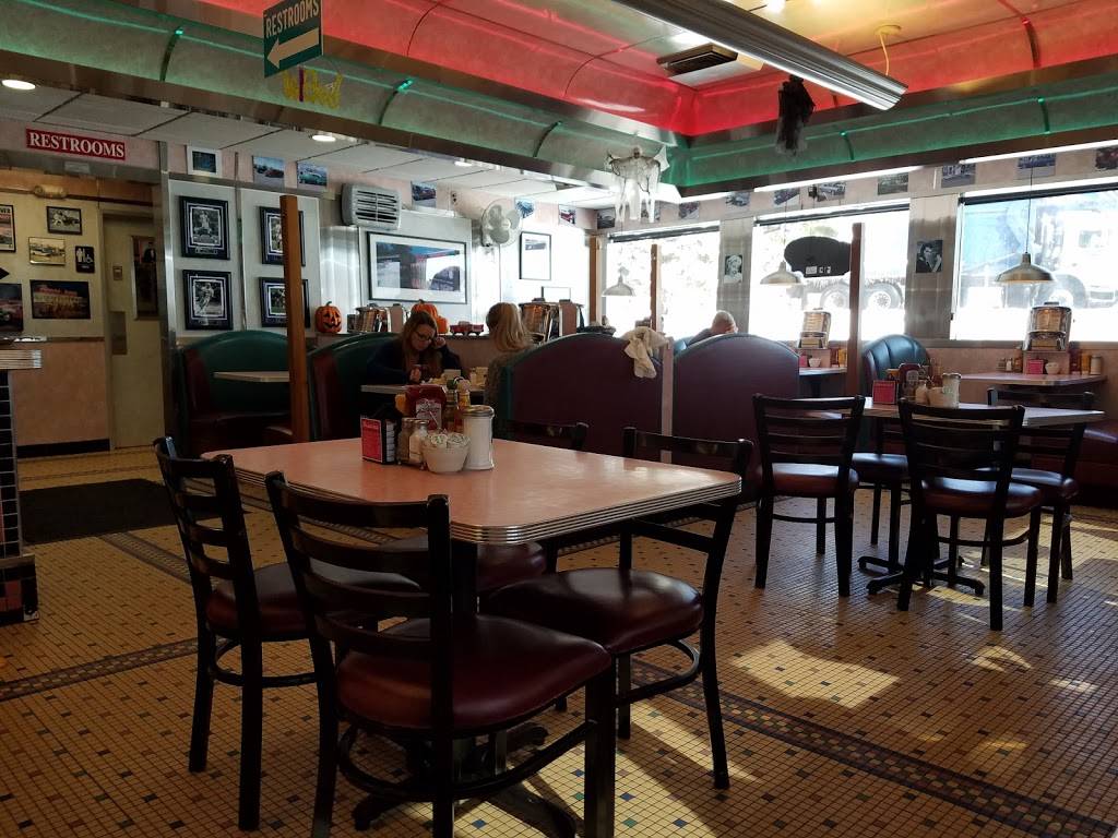Rosies Diner | restaurant | 411 CO-105, Monument, CO 80132, USA | 7194813287 OR +1 719-481-3287