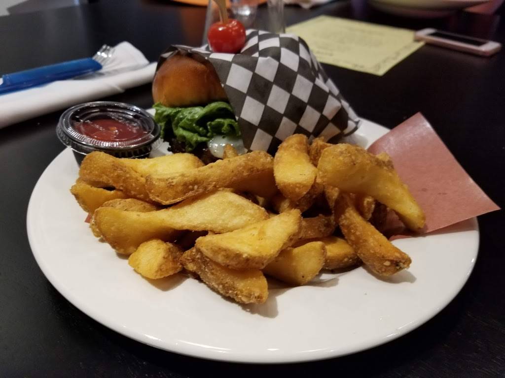 Lot41 Social Bar & Table | restaurant | 655 Dixon Rd, Etobicoke, ON M9W 1J3, Canada | 4162441711 OR +1 416-244-1711