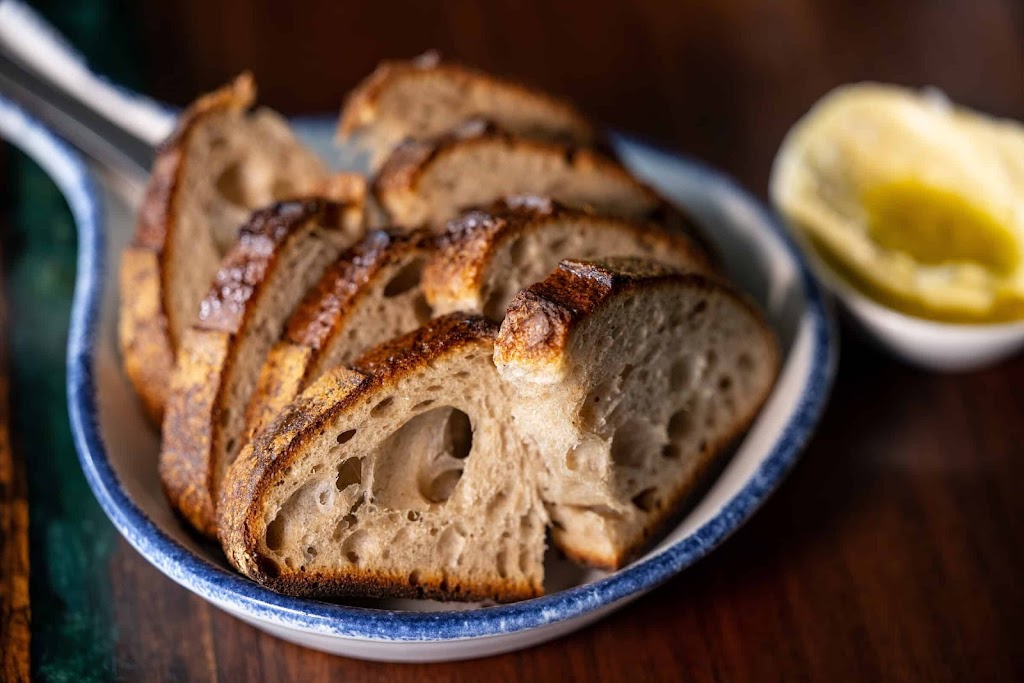 The Woolly Bugger at Sankoty Lakes | restaurant | 1583 Spring Bay Rd, East Peoria, IL 61611, USA | 3095701211 OR +1 309-570-1211