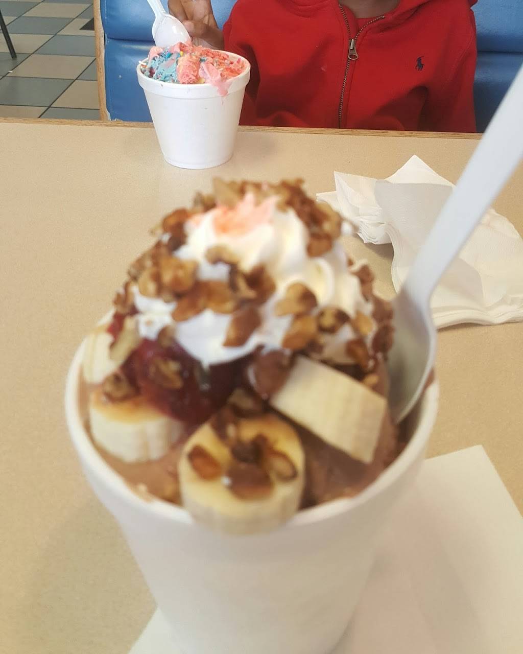 Ye Ole Fashioned Cafe & Ice Cream | cafe | 6554 Rivers Ave, North Charleston, SC 29406, USA | 8437977760 OR +1 843-797-7760