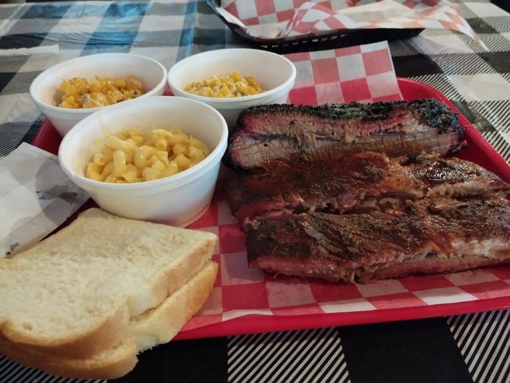 AAA BBQ | restaurant | 104 E Main St, Bishop, TX 78343, USA | 3612904600 OR +1 361-290-4600