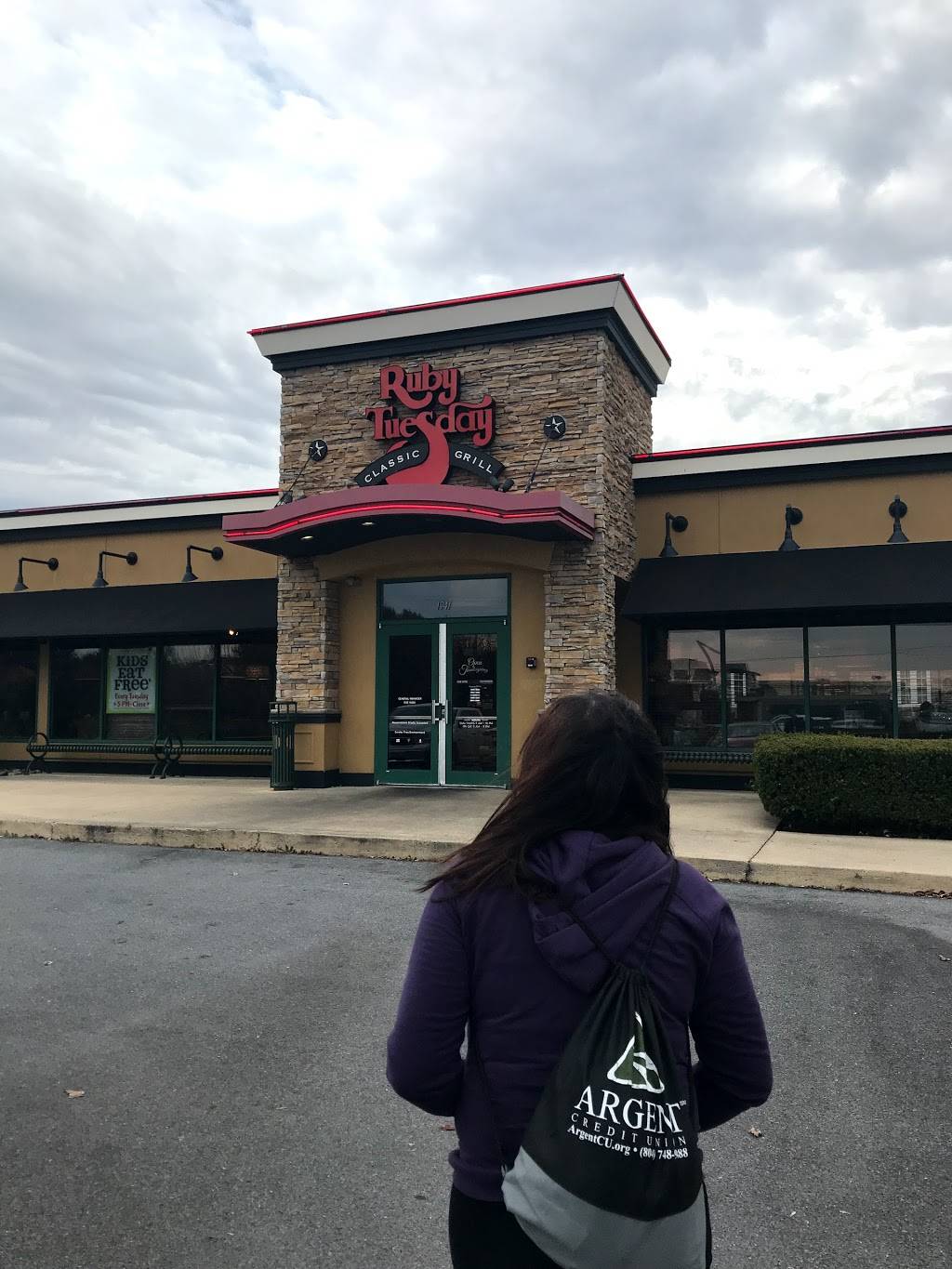 Ruby Tuesday | restaurant | 1941 Rosser Ave, Waynesboro, VA 22980, USA | 5409431610 OR +1 540-943-1610