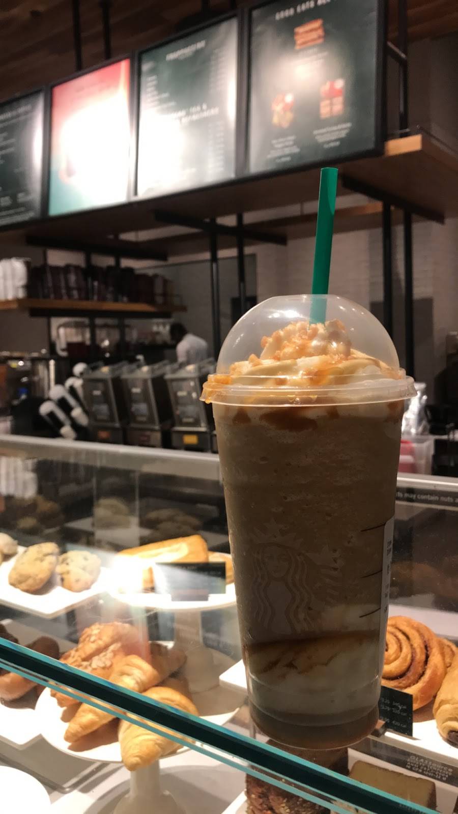 Starbucks | cafe | 9100 Conroy Windermere Rd Suite 140, Windermere, FL 34786, USA | 4072444885 OR +1 407-244-4885