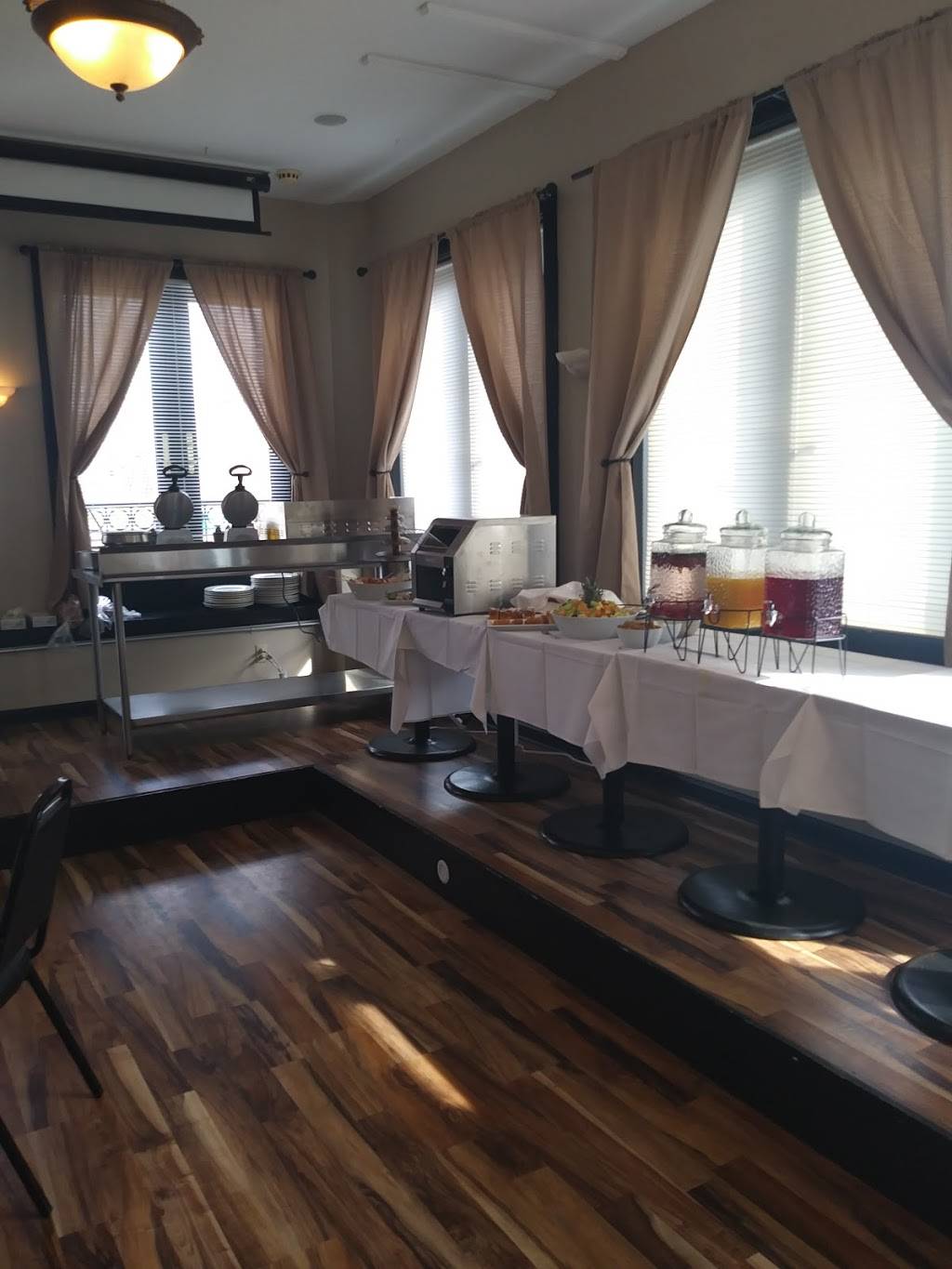 Frankie Anns Bar & Grill | restaurant | 741 N 23rd St, Philadelphia, PA 19130, USA | 2675198115 OR +1 267-519-8115