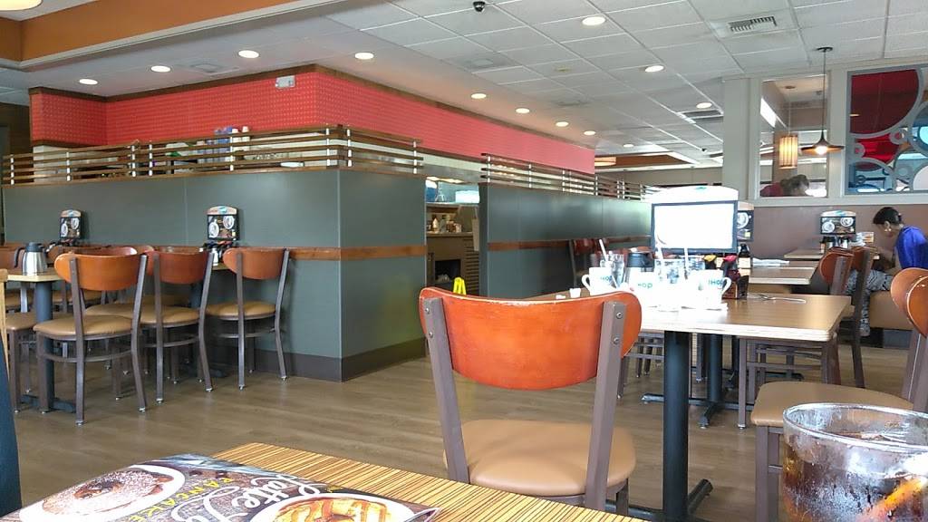 IHOP | bakery | 1951 U.S. 287 Frontage Rd, Mansfield, TX 76063, USA | 8174533101 OR +1 817-453-3101