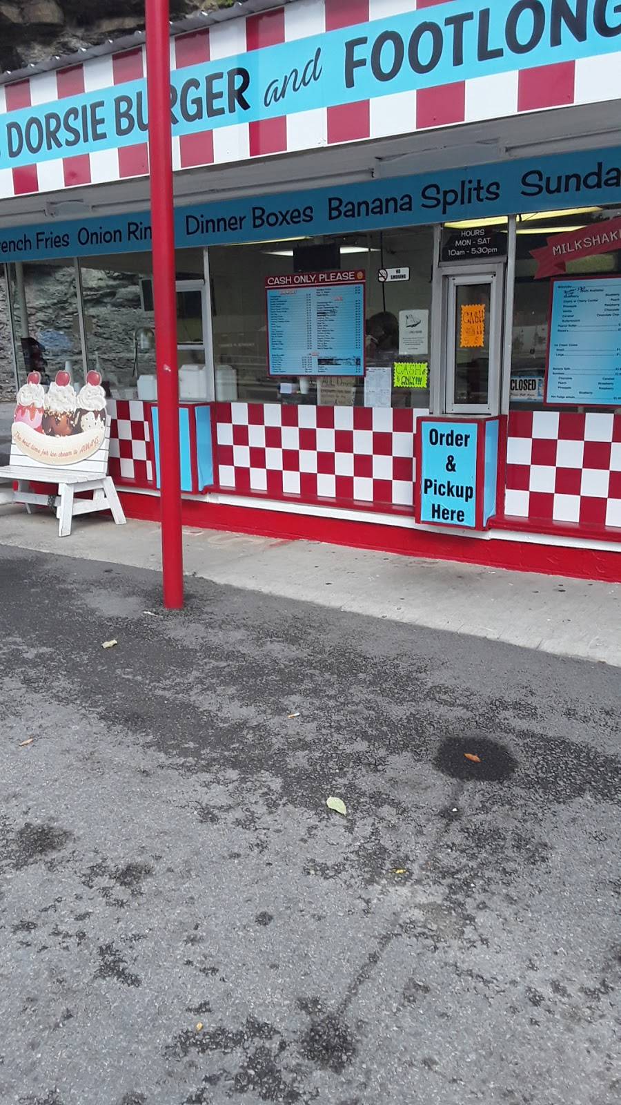 Dorsies Dairy Bar | restaurant | 667 S Bypass Rd, Pikeville, KY 41501, USA | 6064322270 OR +1 606-432-2270