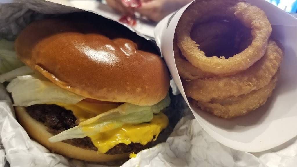 Steak n Shake | restaurant | 45440 Pechanga Pkwy, Temecula, CA 92592, USA | 9517703652 OR +1 951-770-3652