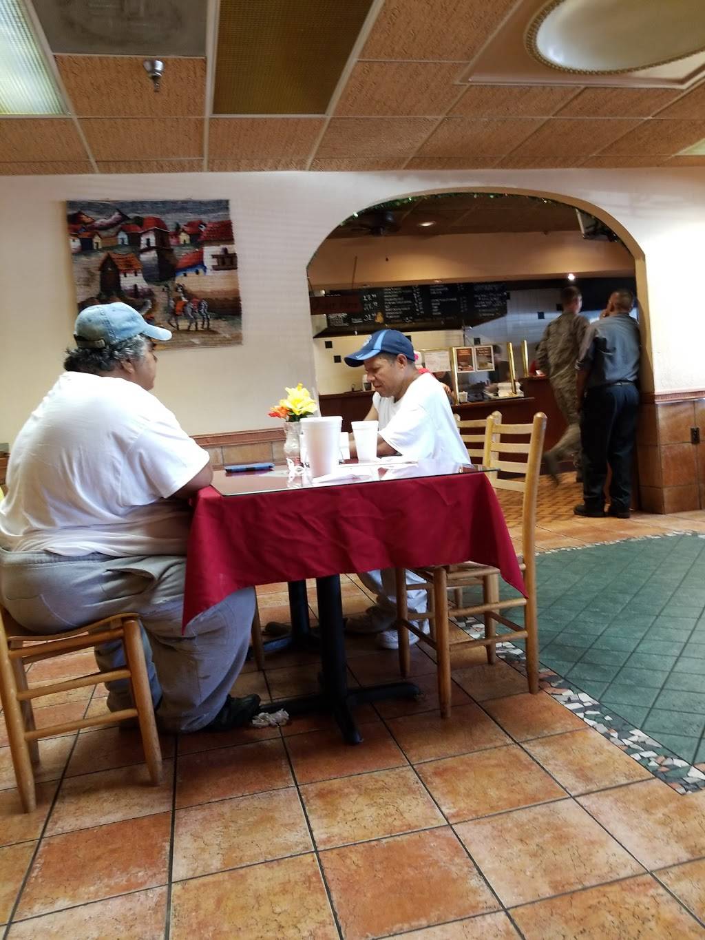 Papis Chicken | restaurant | 6315 Old Branch Ave, Camp Springs, MD 20748, USA | 3014491333 OR +1 301-449-1333