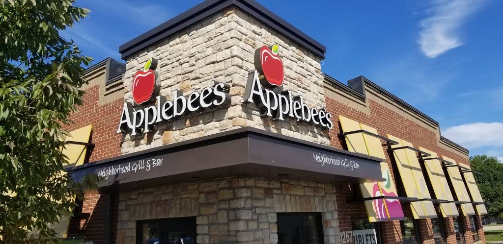 Applebees Grill + Bar | restaurant | 1267 Capitol Dr, Pewaukee, WI 53072, USA | 2626912060 OR +1 262-691-2060