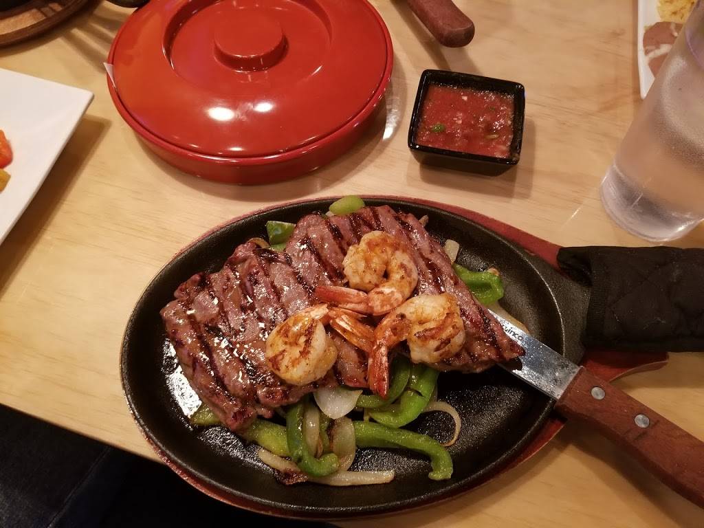 Flamingos Mexican Restaurant | restaurant | 900 Airport Fwy, Hurst, TX 76054, USA | 8178495575 OR +1 817-849-5575