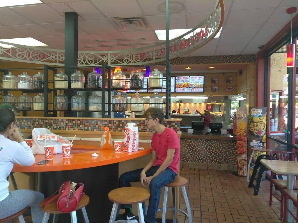 Popeyes Louisiana Kitchen | restaurant | 11205 SW 152nd St, Miami, FL 33157, USA | 3052532211 OR +1 305-253-2211