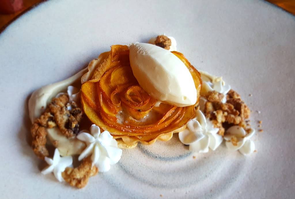 SpringHouse | restaurant | 12 Benson Mill Rd, Alexander City, AL 35010, USA | 2562157080 OR +1 256-215-7080