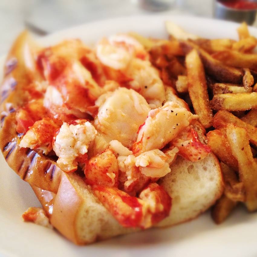 Dunvilles Restaurant | restaurant | 41 Saugatuck Ave, Westport, CT 06880, USA | 2032270511 OR +1 203-227-0511