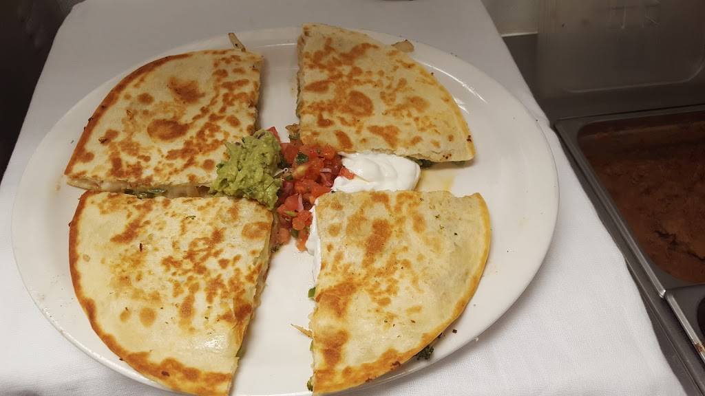 Amigos Mexican Grill | restaurant | 700 E King St, King, NC 27021, USA | 3369832020 OR +1 336-983-2020