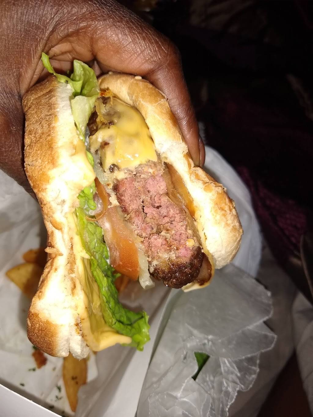 Island Burger | restaurant | 2093 Nostrand Ave, Brooklyn, NY 11210, USA | 3477899955 OR +1 347-789-9955