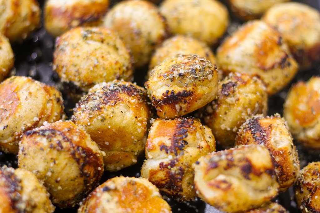 Ria’s Pizzeria | restaurant | 95 Commercial St, Adams, MA 01220, USA | 4134619401 OR +1 413-461-9401