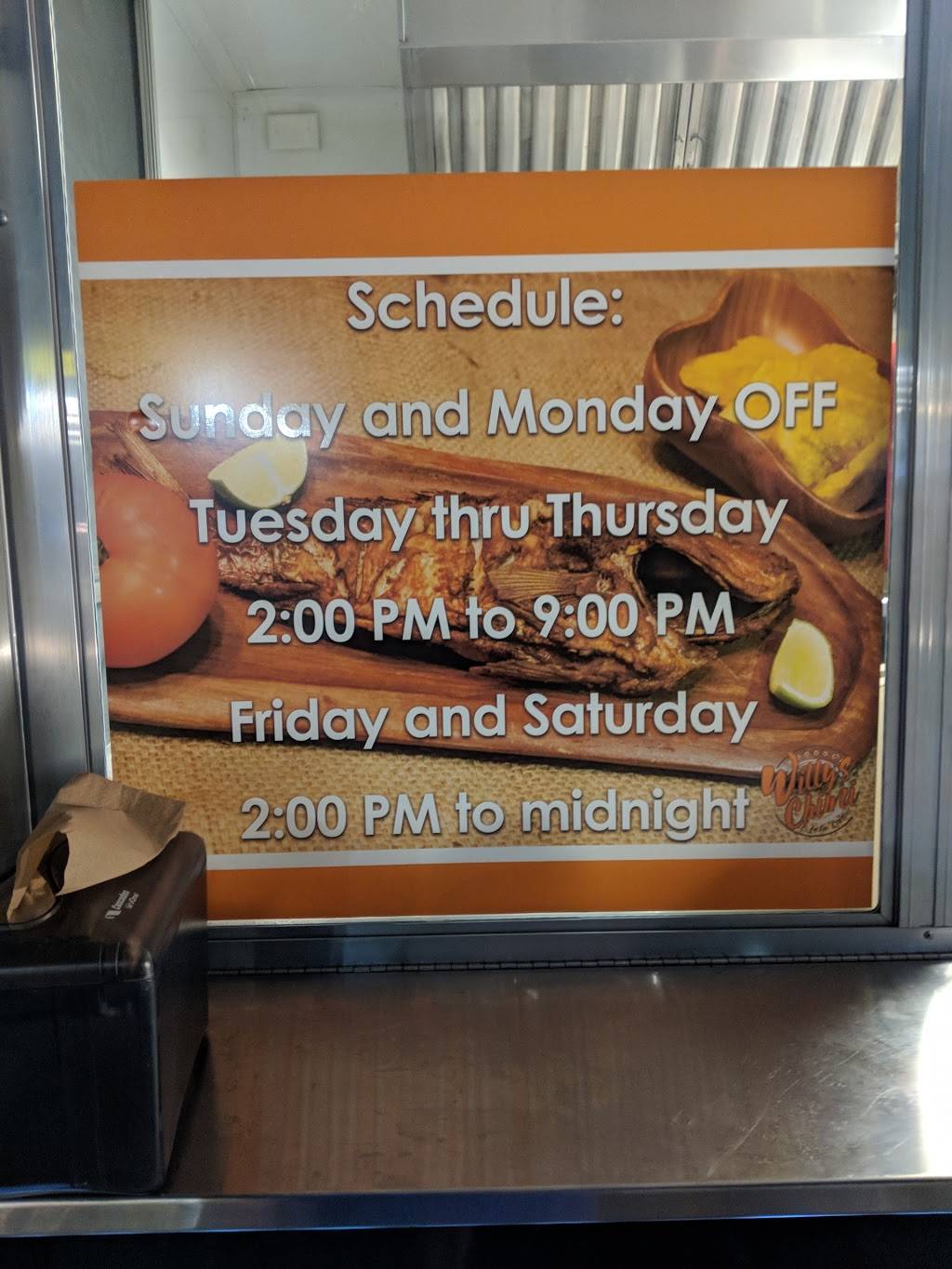 Willys Chimis | restaurant | 5919 W Linebaugh Ave, Tampa, FL 33624, USA | 8132780719 OR +1 813-278-0719