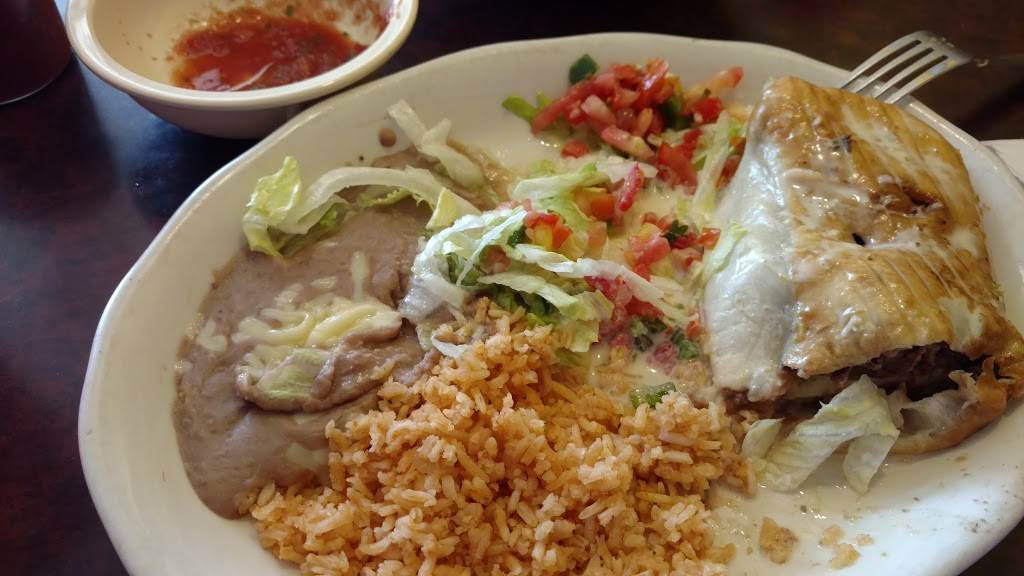 La Fiesta Charra | restaurant | 965 Hawkeye Ave SW, Le Mars, IA 51031, USA | 7125464030 OR +1 712-546-4030