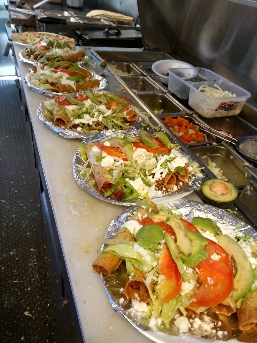 Antojitos Mexicanos La Guera | restaurant | 8624 FM812, Austin, TX 78719, USA | 5127651953 OR +1 512-765-1953