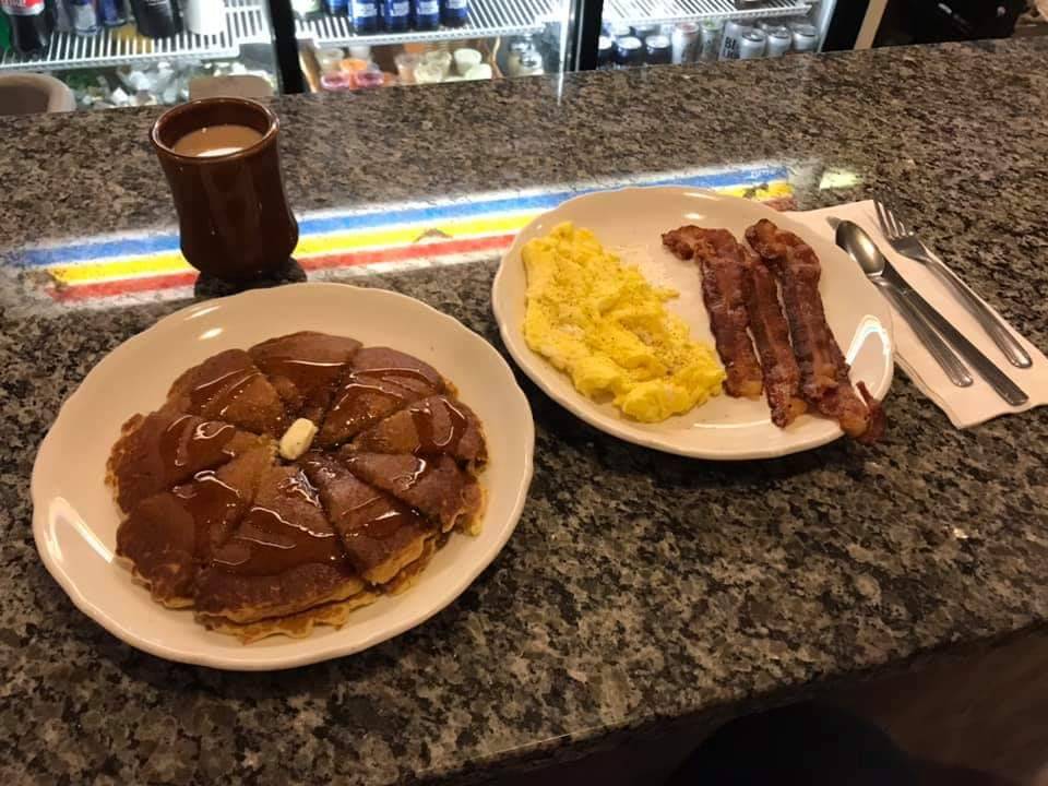 Hide Away Cafe and Lounge | restaurant | 207 Main St, Bensenville, IL 60106, USA | 6306169035 OR +1 630-616-9035