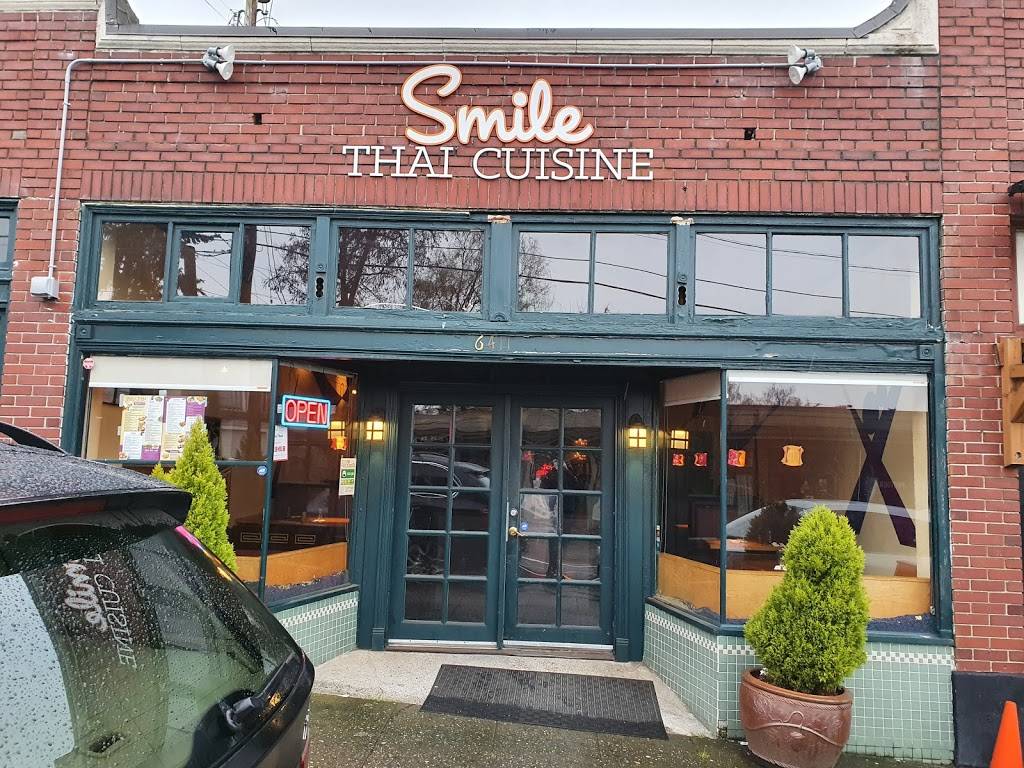 Smile Thai Cuisine | restaurant | 6411 Latona Ave NE, Seattle, WA 98115, USA | 2069851182 OR +1 206-985-1182