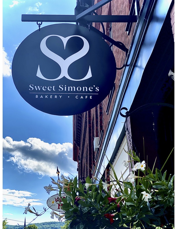 Sweet Simones | bakery | P.O. Box 1114, 40 Bridge St, Richmond, VT 05477, USA | 8024342253 OR +1 802-434-2253