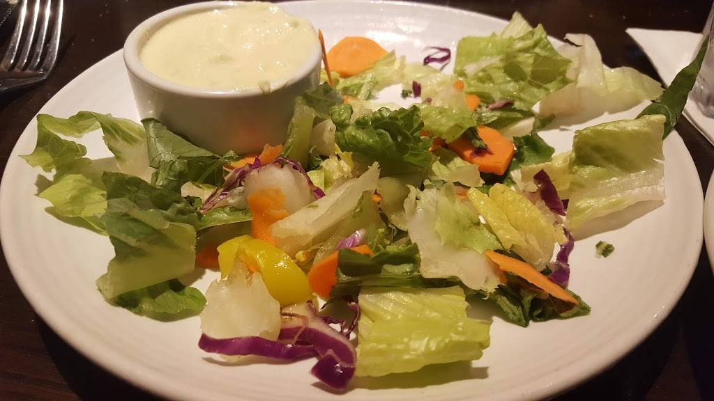 Carrabbas Italian Grill | restaurant | 44695 Schoenherr Rd, Sterling Heights, MI 48313, USA | 5863232652 OR +1 586-323-2652