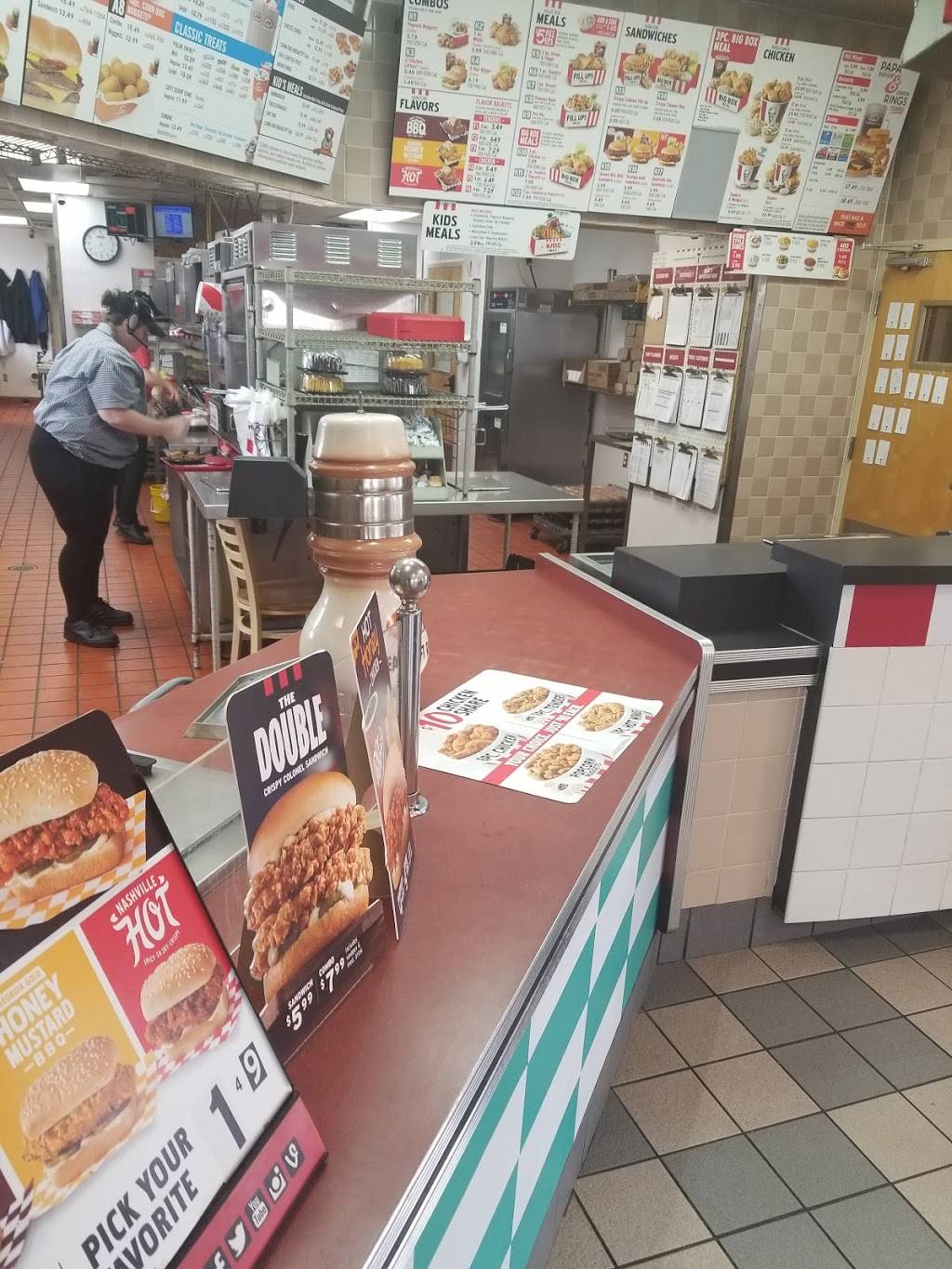 A&W Restaurant | restaurant | 1475 S Lake Park Ave, Hobart, IN 46342, USA | 2199423433 OR +1 219-942-3433