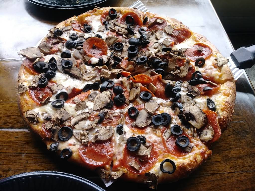 Topshelf Liquor Bar & Pizza | restaurant | 500 Western Ave, Muskegon, MI 49440, USA | 2317226208 OR +1 231-722-6208