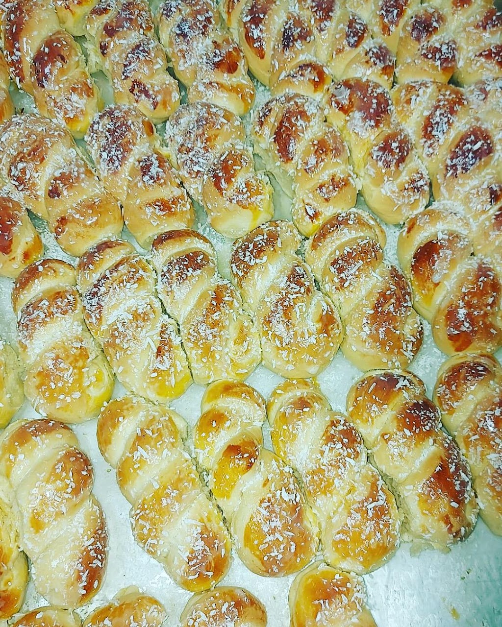 Cafe de Minas | bakery | 282 High St, Clinton, MA 01510, USA | 9787334310 OR +1 978-733-4310