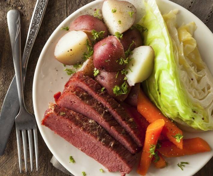 Froggy Bottoms River Pub & Lily PADio | restaurant | 307 Water St S, Northfield, MN 55057, USA | 5073013611 OR +1 507-301-3611