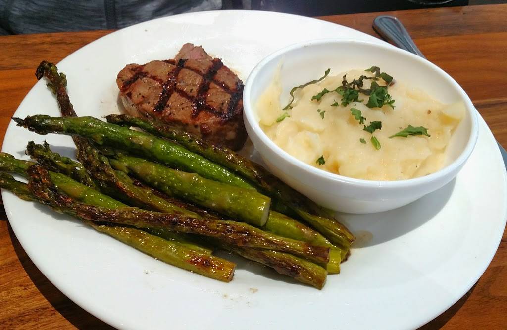 Hy-Vee Market Grille | restaurant | 8200 42nd Ave N, New Hope, MN 55427, USA | 7635317472 OR +1 763-531-7472