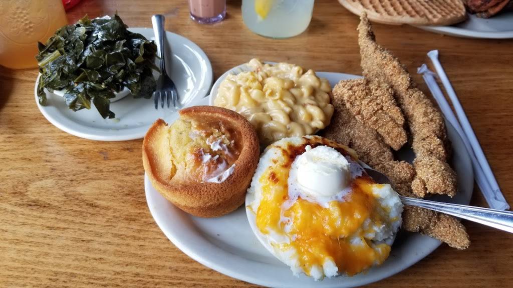 Lo-Los Chicken & Waffles | restaurant | 1220 S Central Ave, Phoenix, AZ 85003, USA | 6023401304 OR +1 602-340-1304