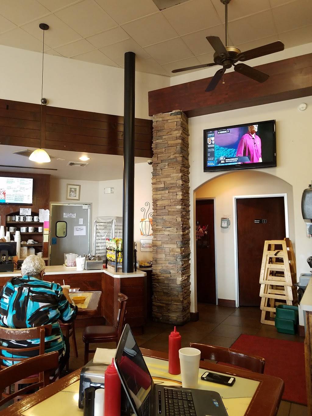 Penas Donut Heaven & Grill | bakery | 11601 Shadow Creek Pkwy #103, Pearland, TX 77584, USA | 7133403231 OR +1 713-340-3231