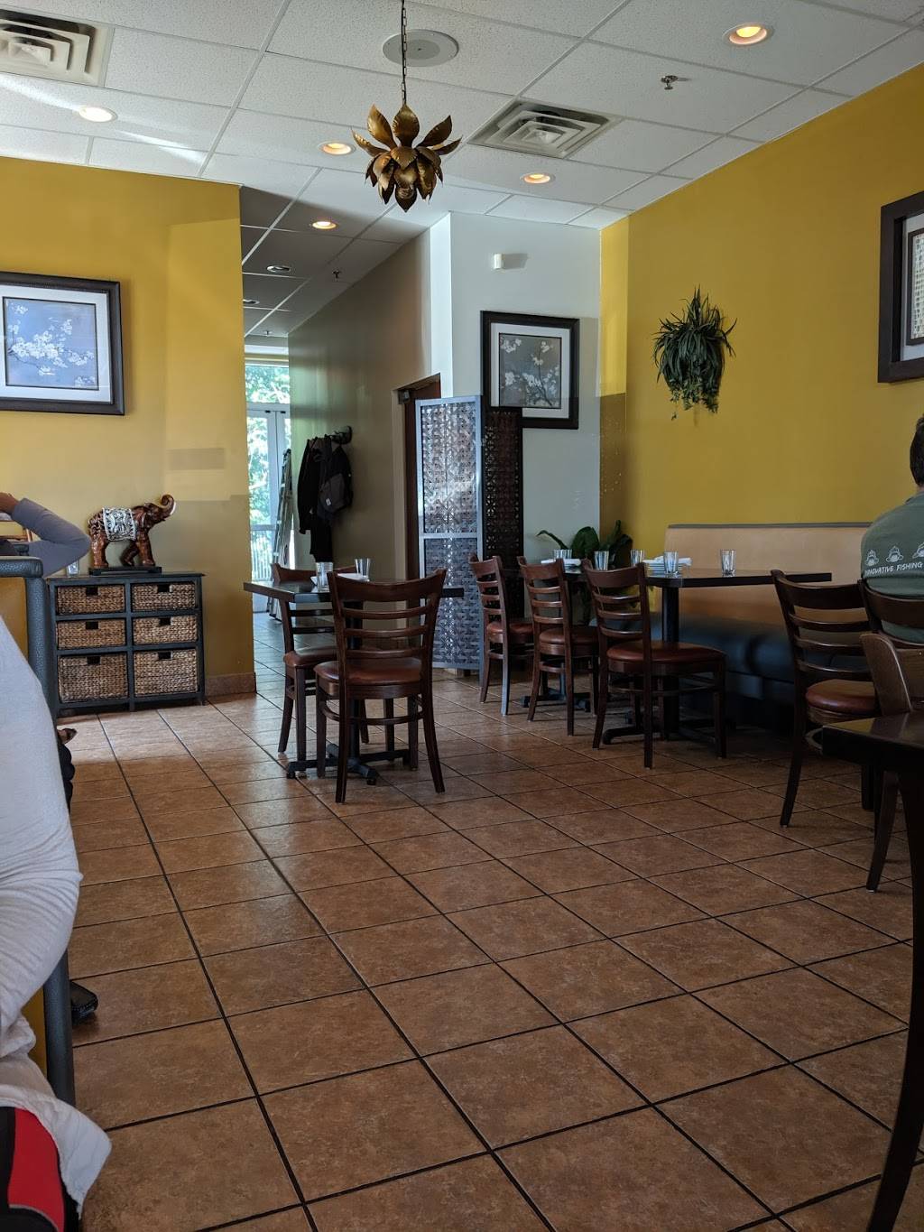 Lotus Leaf Restaurant | restaurant | 7922 Mitchell Rd, Eden Prairie, MN 55344, USA | 9529343030 OR +1 952-934-3030