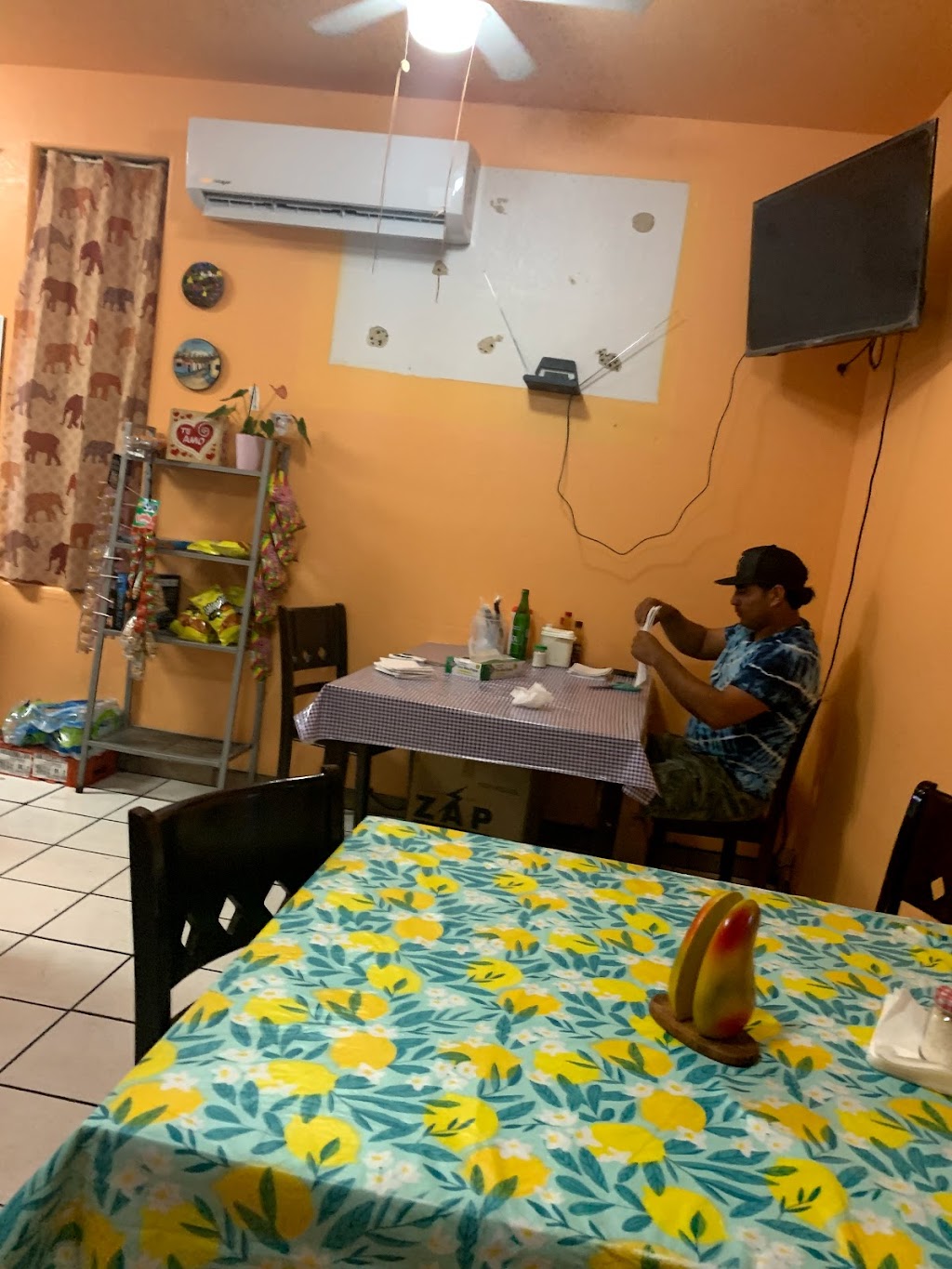 Pupuseria Cabanas | restaurant | 1945 W 8th St, Yuma, AZ 85364, USA | 3106500630 OR +1 310-650-0630