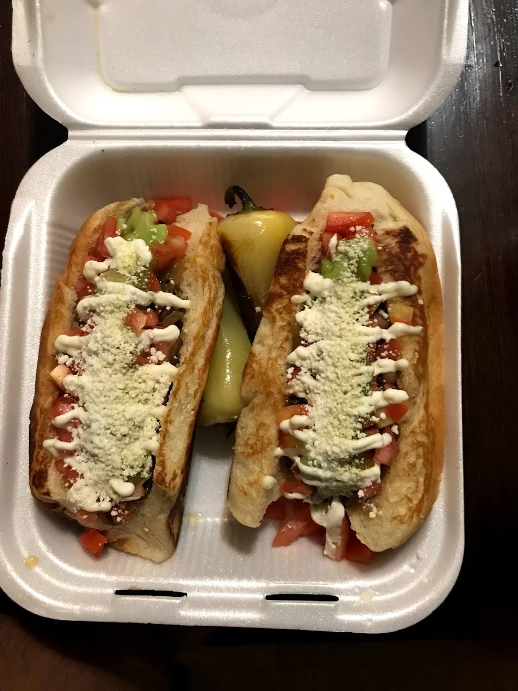 El Caprichoso Hot Dogs | restaurant | 9444 N 19th Ave, Phoenix, AZ 85021, USA | 6025613723 OR +1 602-561-3723