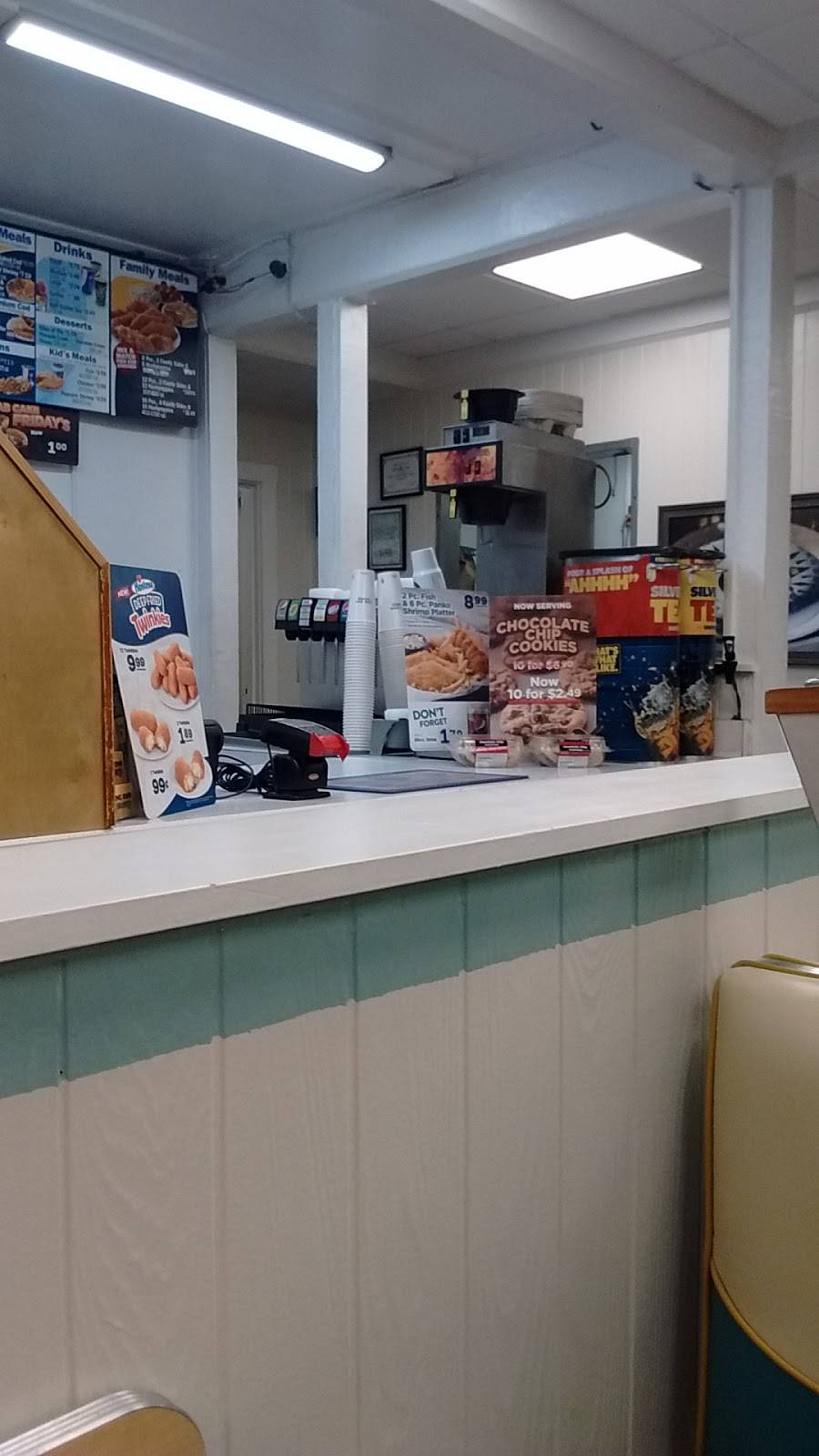 Long John Silvers | restaurant | 2100 Washington Pike, Carnegie, PA 15106, USA | 4122792726 OR +1 412-279-2726