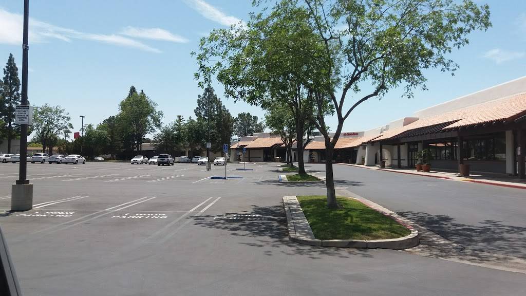 Papa Murphys Take N Bake Pizza | meal takeaway | 3705 Columbus St, Bakersfield, CA 93306, USA | 6618727288 OR +1 661-872-7288