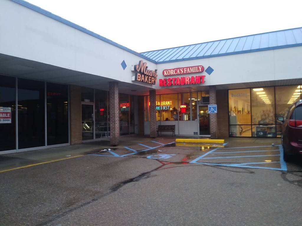 Korcas Coney Island | restaurant | 31116 Five Mile Road, Livonia, MI 48154, USA | 7345220147 OR +1 734-522-0147