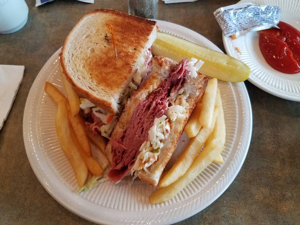 Louies Ham & Corned Beef | restaurant | 3570 Riopelle St, Detroit, MI 48207, USA | 3138311800 OR +1 313-831-1800