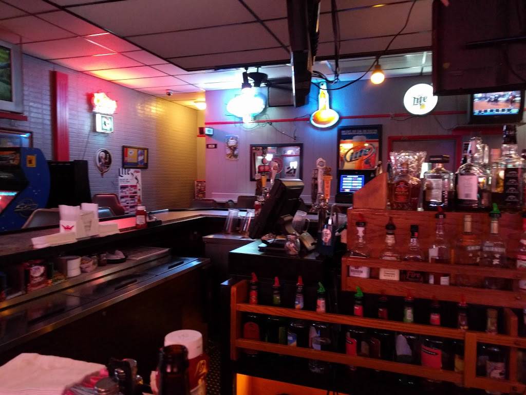 LA Villa Sports Bar & Grille | restaurant | 810 Youngstown-Poland Rd, Struthers, OH 44471, USA | 3307558744 OR +1 330-755-8744