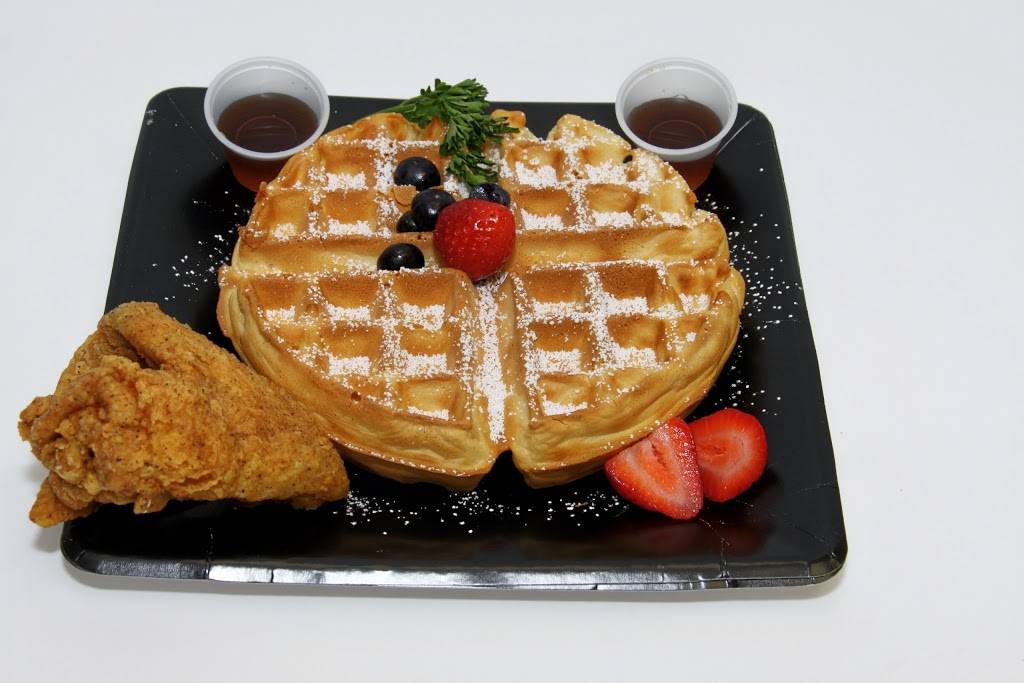 Chucks Famous Chicken and Seafood | restaurant | 2040 Coliseum Dr Ste 14, Hampton, VA 23666, USA | 7577887096 OR +1 757-788-7096