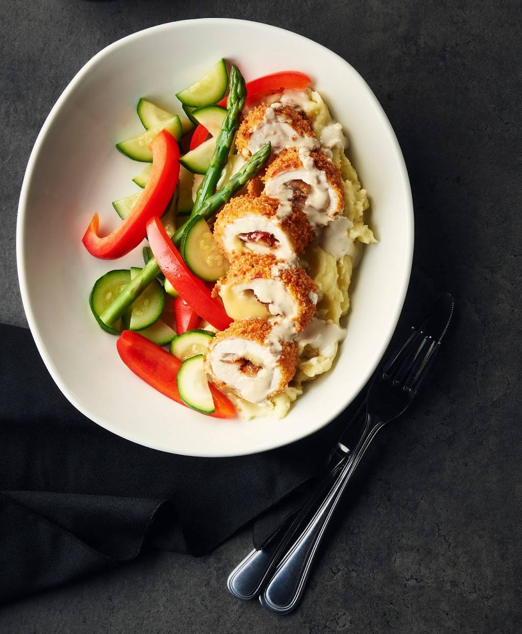 Shoeless Joes Sports Grill | restaurant | 89 King St, London, ON N6A 1C1, Canada | 5196016040 OR +1 519-601-6040