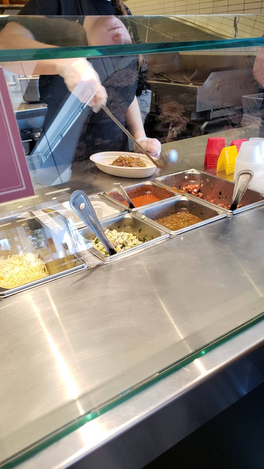 Chipotle Mexican Grill | restaurant | 401 Commerce Dr, Victor, NY 14564, USA | 5857422192 OR +1 585-742-2192