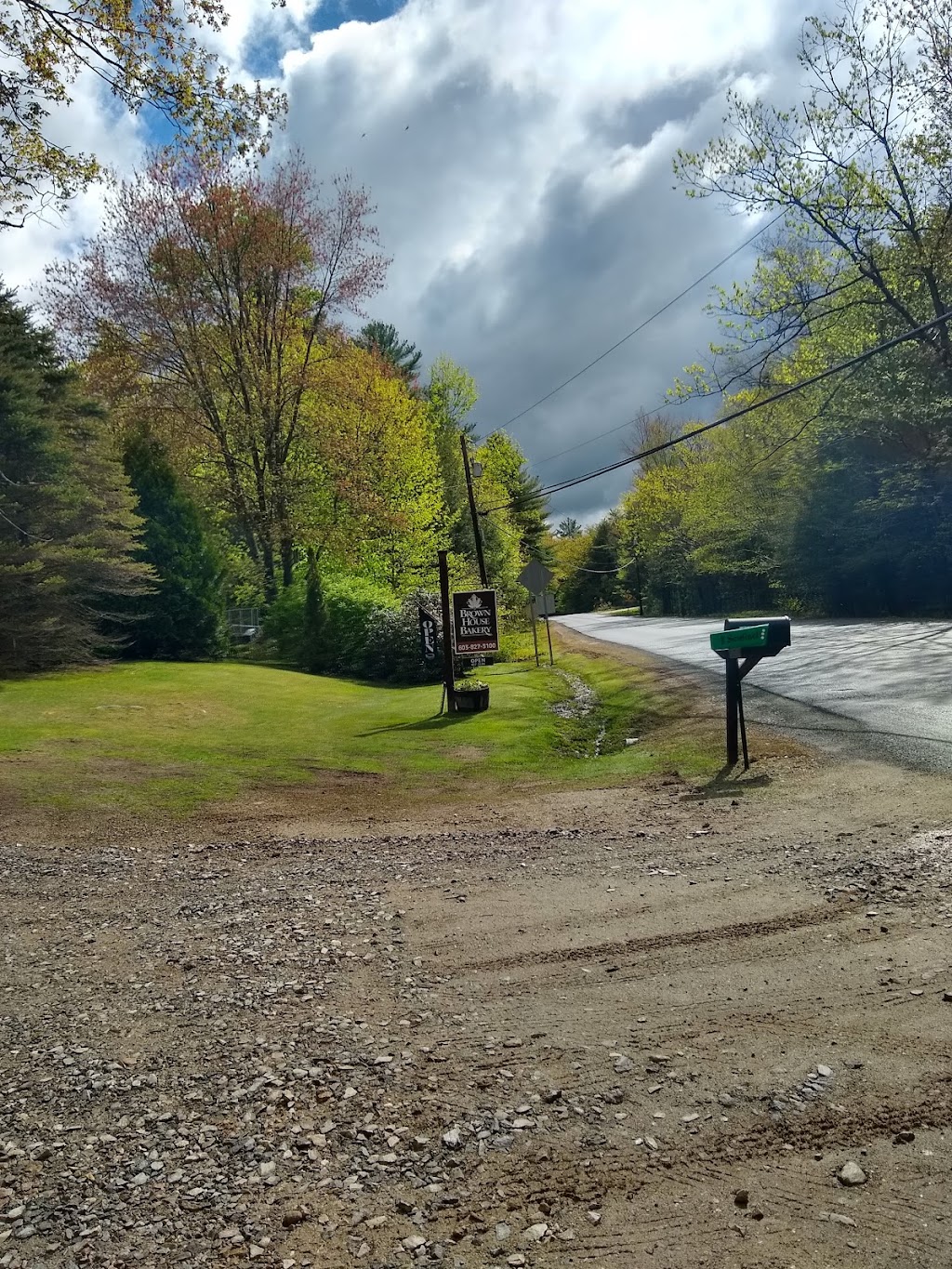 Brown House Bakery and Café | bakery | 613 Chesham Rd, Harrisville, NH 03450, USA | 6038273100 OR +1 603-827-3100