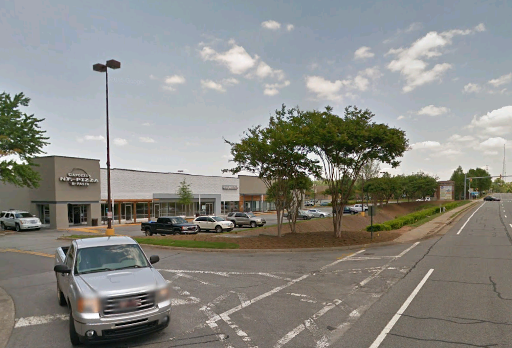 Capozzis New York Pizza | restaurant | 2960 Shallowford Rd #101, Marietta, GA 30066, USA | 7703211969 OR +1 770-321-1969